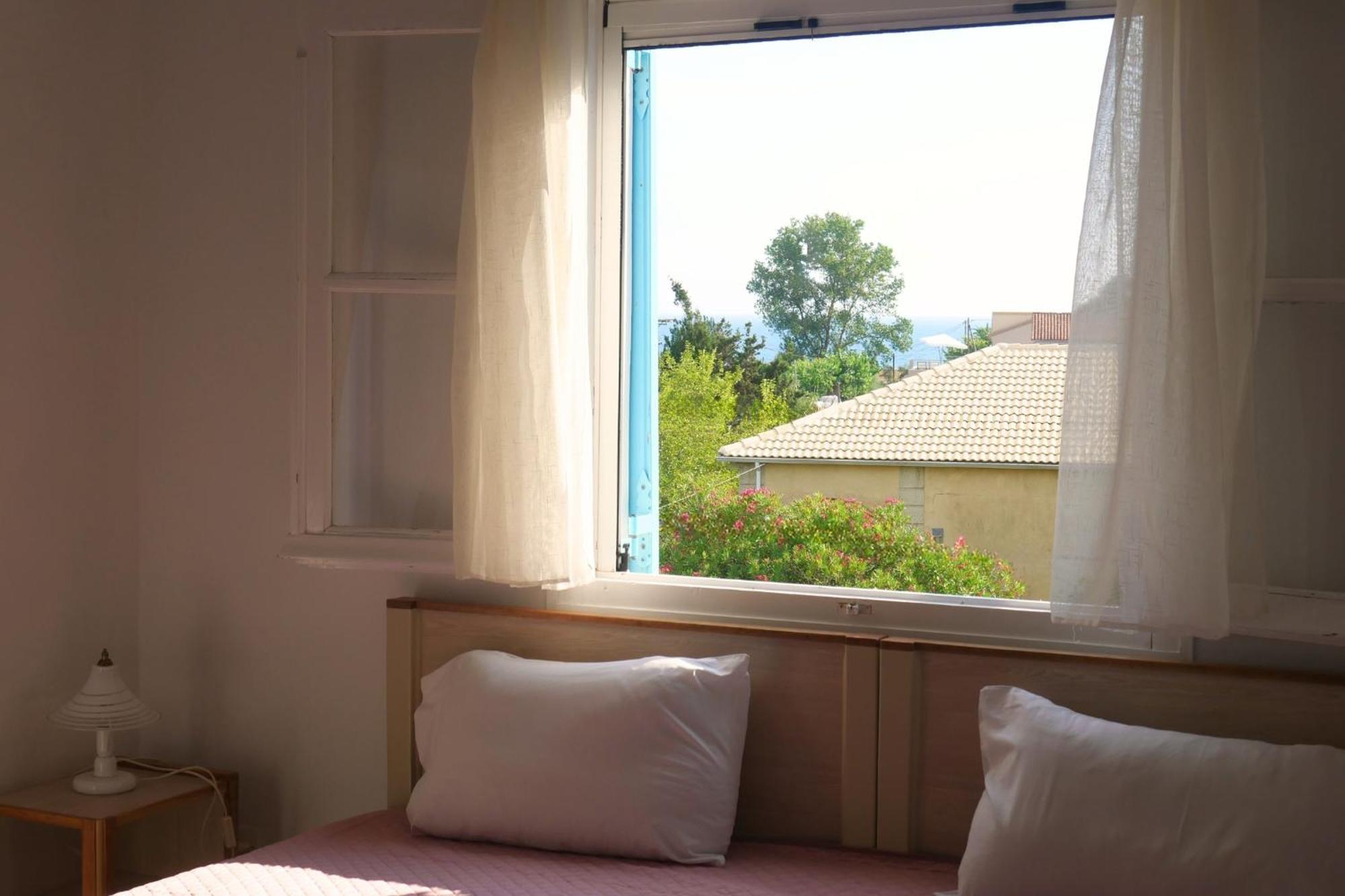 Villa Vania Gardenos Vitaládes Eksteriør billede